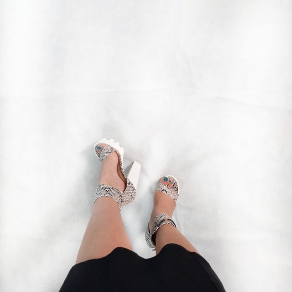 Snake Print Heels - Picture 6 of 7